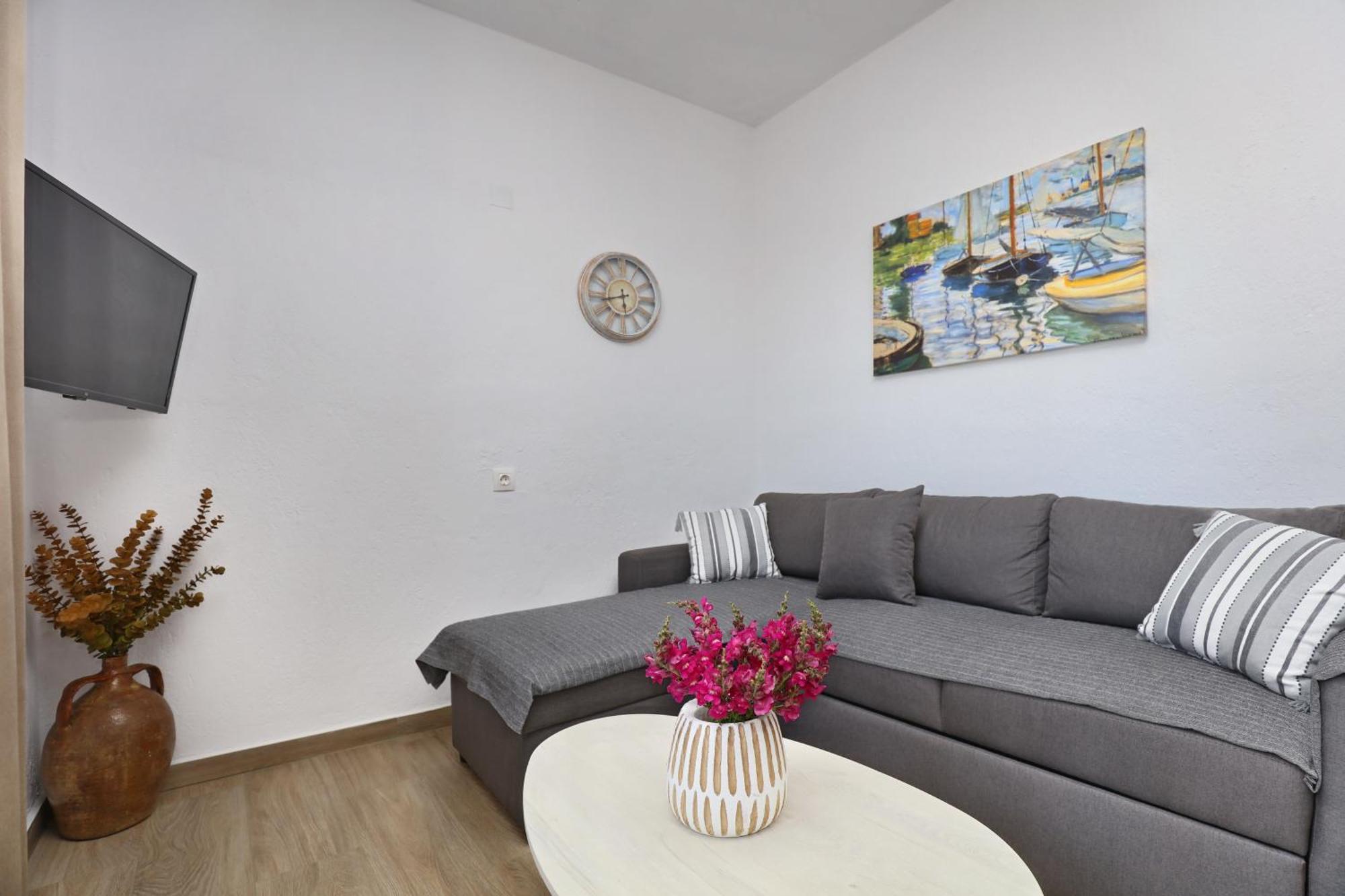 Tsoukalaria Studios Skopelos Town Exterior photo